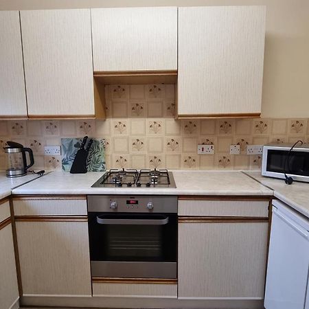 Faodail, 1 Bed Studio Apartment At Ravenscraig Castle And Park Kirkcaldy Luaran gambar
